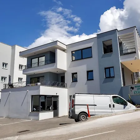 Ela Apartment Makarska Exterior photo