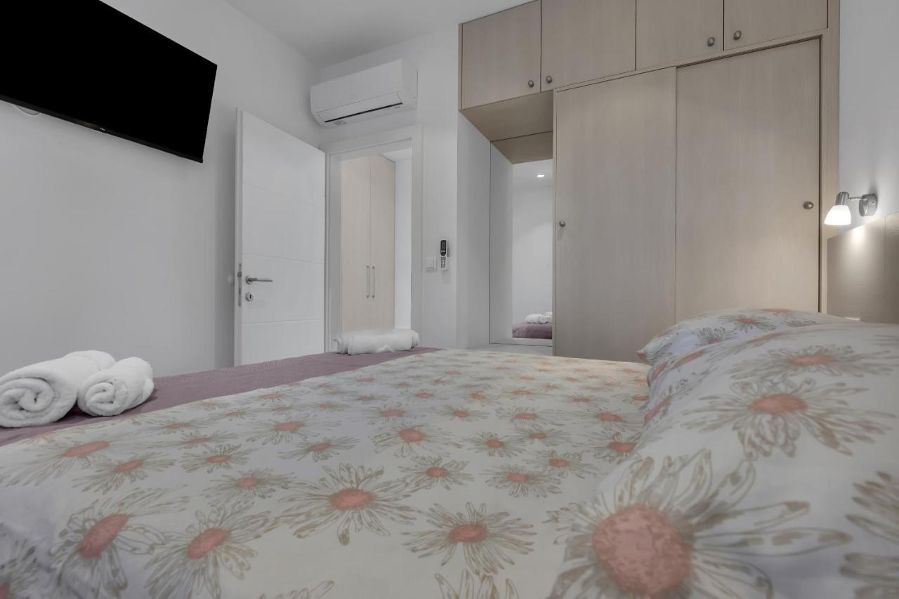 Ela Apartment